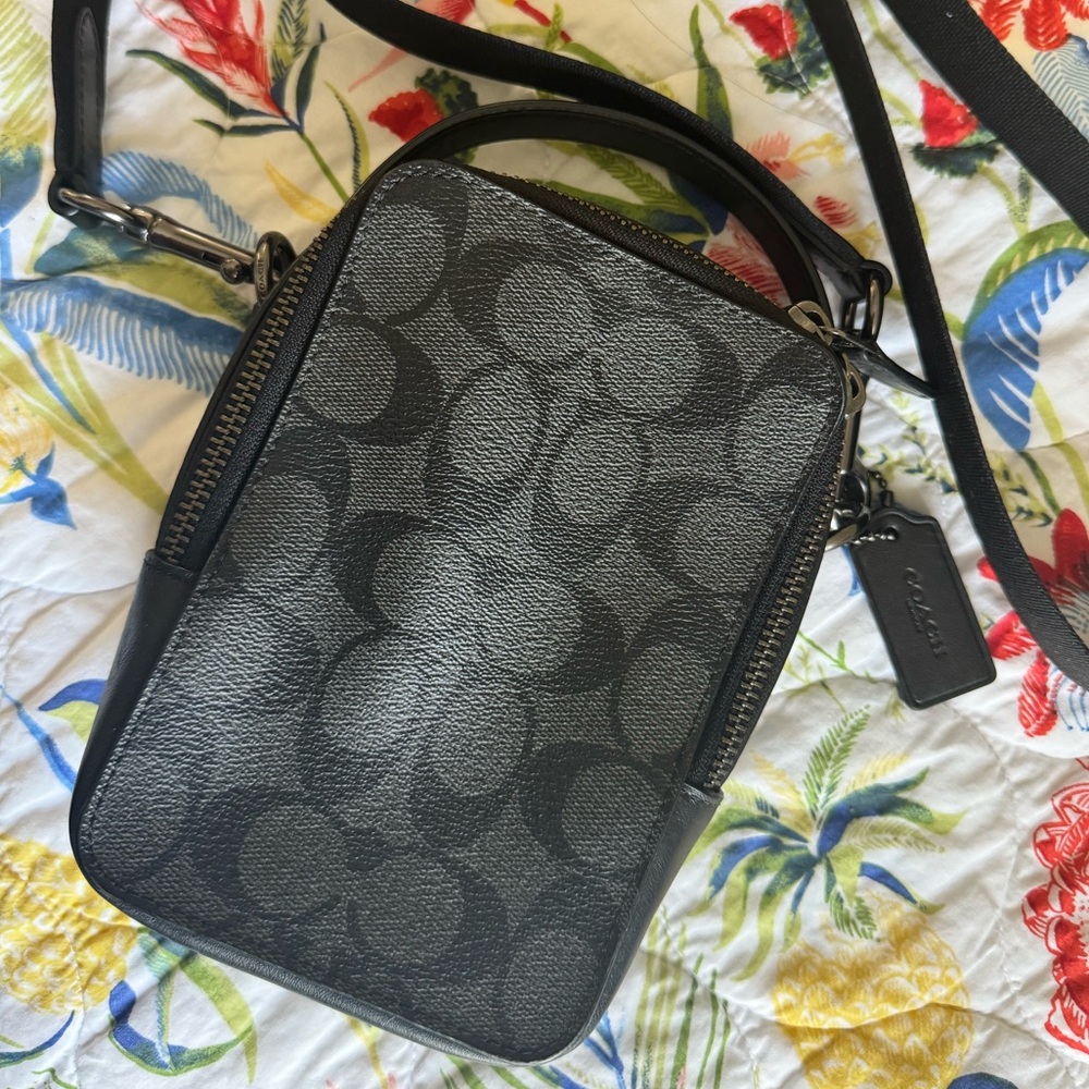 Coach Crossbody in Signature Canvas